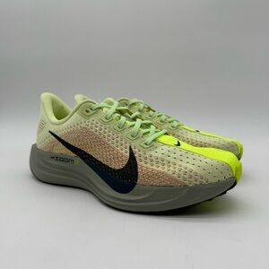 Nike Pegasus Plus Green Womens Size 8 FQ7261 700 New